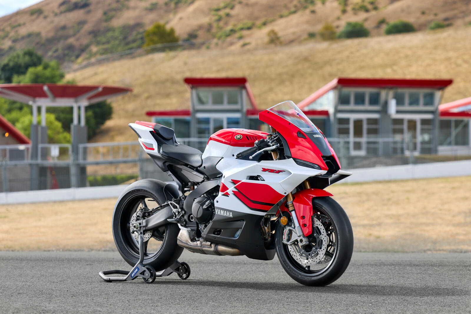 2026 Yamaha YZF-R9 70th Anniversary colours